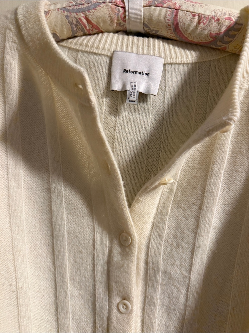 REFORMATION HANNAH CREW CARDIGAN - Picture 7 of 12